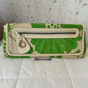Kate Spade Mirra Bloomington Canvas Apple Clutch